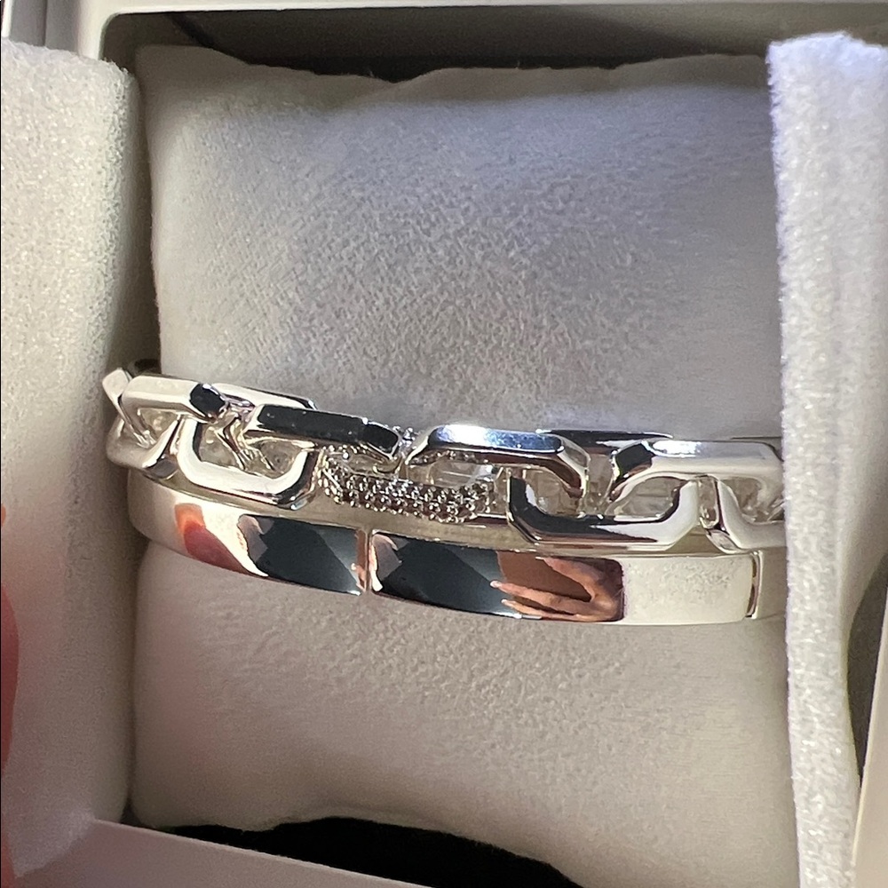 Elegant Silver Chain Bracelet